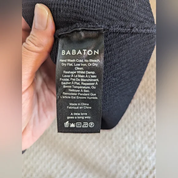 Babaton Sculpt Ribbed Crop Tank - Picture 4 of 4